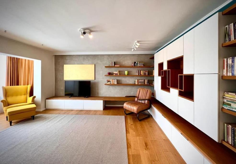 Bright And Modern Home Temesvár Kültér fotó